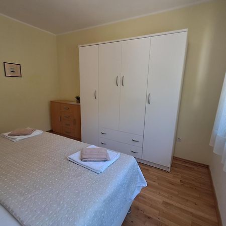 Apartment Rojnic Pula Exterior photo