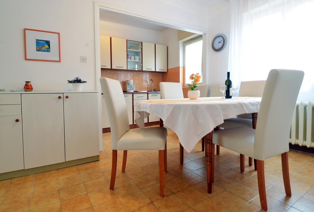 Apartment Rojnic Pula Exterior photo