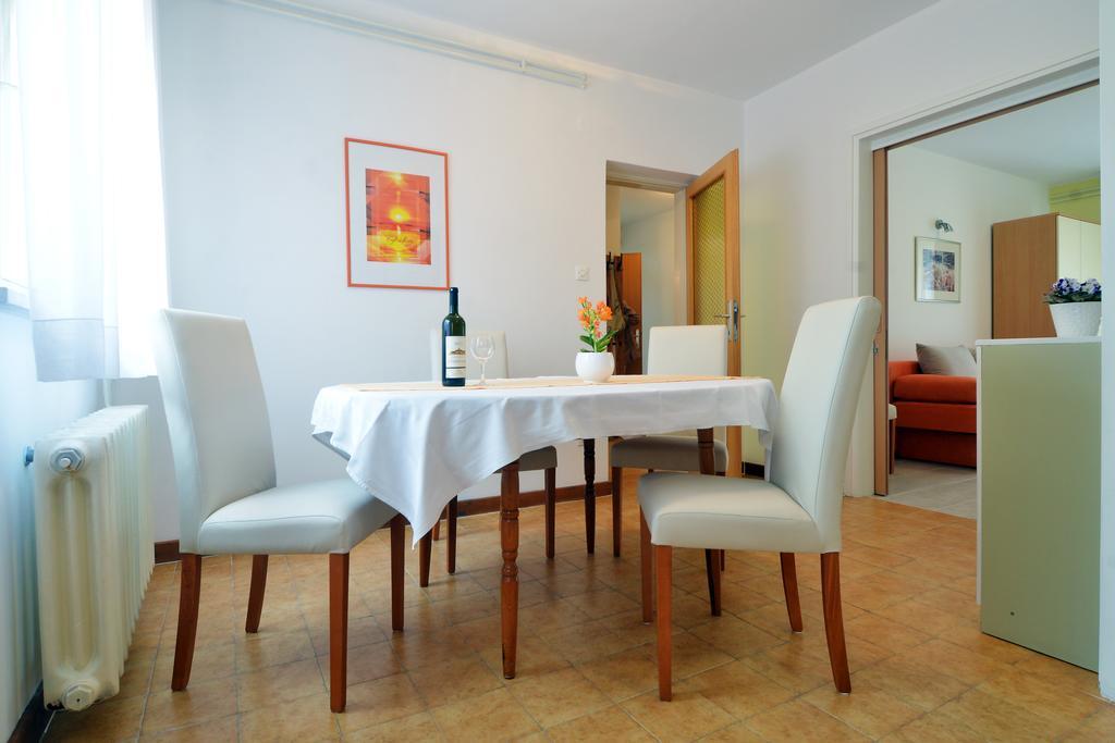 Apartment Rojnic Pula Exterior photo